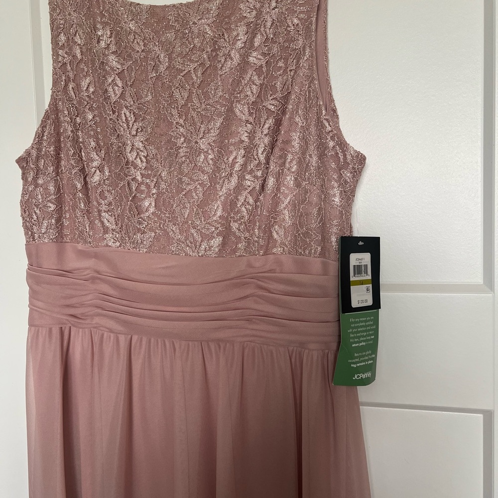 NWT Beautiful pink mother of bride or groom gown. Size 14 .
